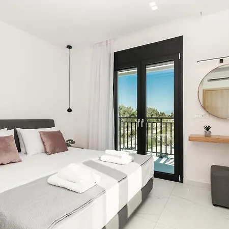 Villa Eagle's Nest - Adjoining Villas!