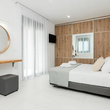 Вилла Eagle's Nest - Adjoining Villas!