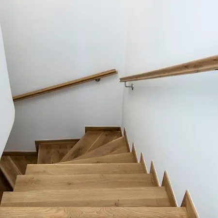 Eagle's Nest - Adjoining Villas! *